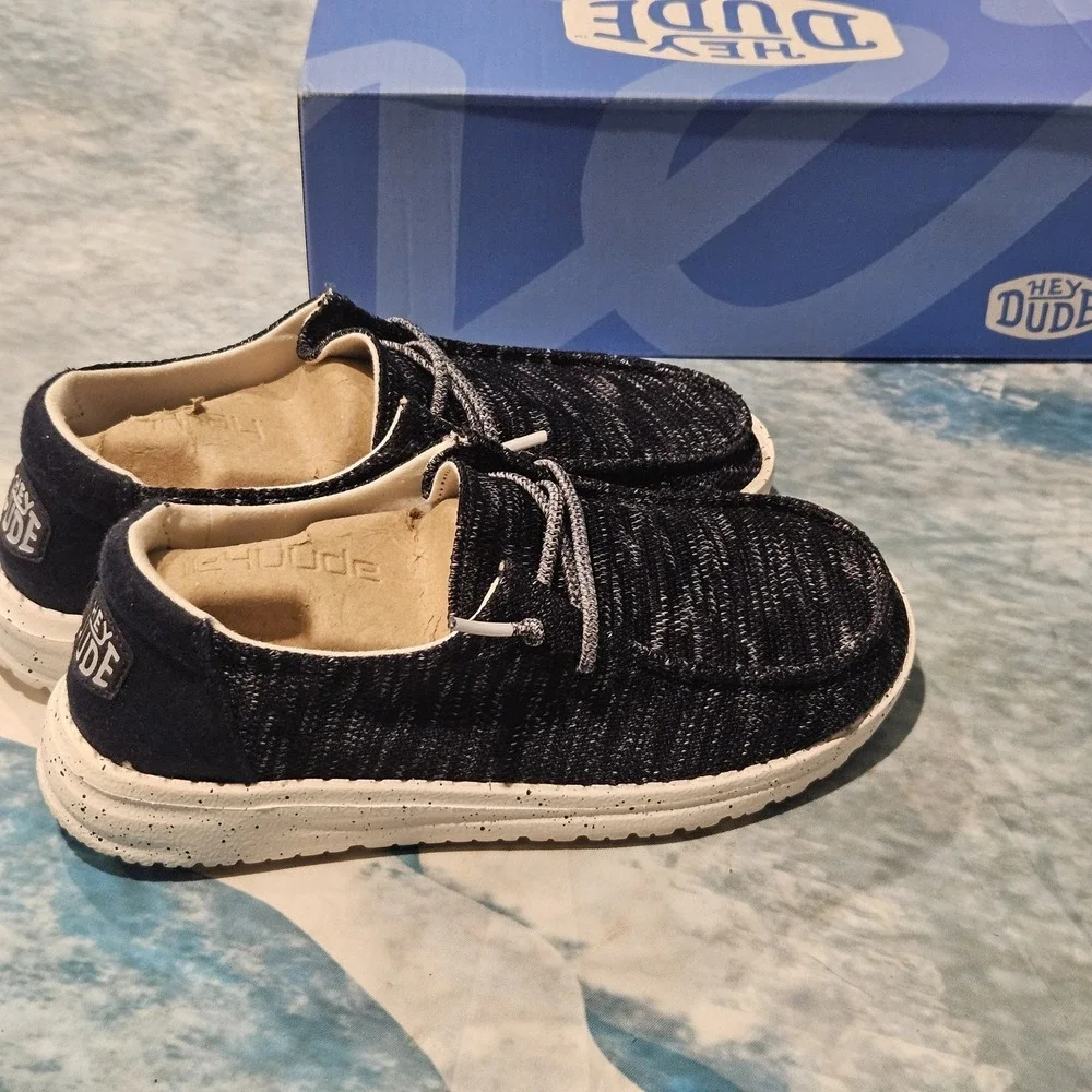 Hey Dude Wendy Sox Navy Blue Women's Size 6 Lightweight Comfort Shoes EUC